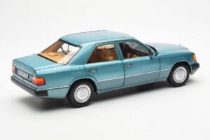 Mercedes 230E W124 Beryl Metallic Pardavėjo Leidimas Norev 1:18 B66040698 Metalas - nuotrauka 3 iš 8
