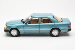 Mercedes 230E W124 Beryl Metallic Pardavėjo Leidimas Norev 1:18 B66040698 Metalas - nuotrauka 4 iš 8