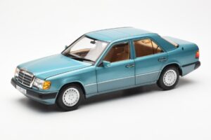 Mercedes 230E W124 Beryl Metallic Pardavėjo Leidimas Norev 1:18