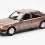Mercedes 230E W124 Rosewood Metallic Pardavėjo Leidimas Norev 1:18