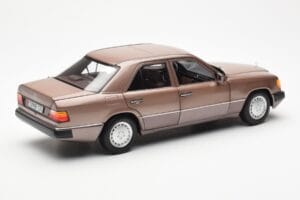 Mercedes 230E W124 Rosewood Metallic Pardavėjo Leidimas Norev 1:18 B66040697 Metalas - nuotrauka 3 iš 8