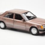 Mercedes 230E W124 Rosewood Metallic Pardavėjo Leidimas Norev 1:18 - image 6 of 8