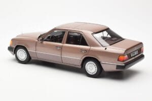 Mercedes 230E W124 Rosewood Metallic Pardavėjo Leidimas Norev 1:18 B66040697 Metalas - nuotrauka 7 iš 8
