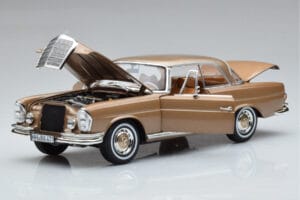 Mercedes 250 SE Coupe W111 Auksinė Metalinė Norev 1:18 183759 Metalas - nuotrauka 2 iš 7