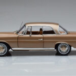 Mercedes 250 SE Coupe W111 Auksinė Metalinė Norev 1:18 - image 4 of 7