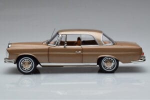 Mercedes 250 SE Coupe W111 Auksinė Metalinė Norev 1:18 183759 Metalas - nuotrauka 4 iš 7