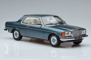 Mercedes 280 CE C123 Mėlynas Otto 1:18 OT627 Derva - nuotrauka 4 iš 6