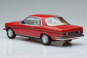 Mercedes 280 CE C123 Raudonas Otto 1:18 OT145 Derva - nuotrauka 5 iš 6