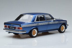 Mercedes 280 E AMG W123 Mėlynas Otto 1:18 OT221 Derva - nuotrauka 2 iš 6