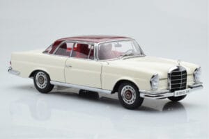 Mercedes 280 SE W108 Baltas AUTOart 1:18 76287 Metalas - nuotrauka 6 iš 8