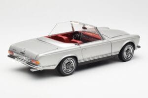 Mercedes 280 SL W113 Pagoda Sidabrinis Schuco 1:18 450035000 Metalas - nuotrauka 3 iš 8