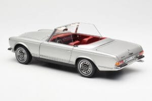 Mercedes 280 SL W113 Pagoda Sidabrinis Schuco 1:18 450035000 Metalas - nuotrauka 7 iš 8