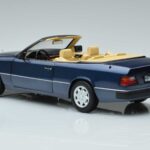 Mercedes 300 CE-24 A124 Kabrioletas Nautical Mėlynas Riboto Tiražo Norev 1:18 183879 Metalas - image 6 of 7