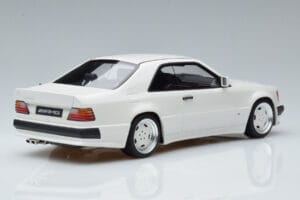 Mercedes 300 CE C124 AMG The Hammer Arctic Baltas Otto 1:18 B66040639 Derva - nuotrauka 2 iš 6