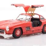 Mercedes 300 SL W198 Gullwing Raudonas Minichamps 1:18 - image 2 of 8