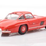 Mercedes 300 SL W198 Gullwing Raudonas Minichamps 1:18 - image 3 of 8