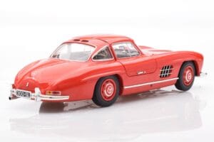 Mercedes 300 SL W198 Gullwing Raudonas Minichamps 1:18 110037211 Metalas - nuotrauka 3 iš 8