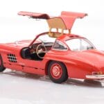 Mercedes 300 SL W198 Gullwing Raudonas Minichamps 1:18 - image 5 of 8