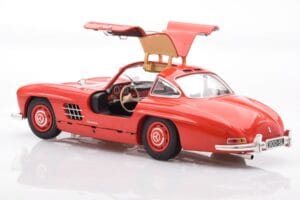 Mercedes 300 SL W198 Gullwing Raudonas Minichamps 1:18 110037211 Metalas - nuotrauka 5 iš 8