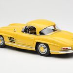 Mercedes 300 SL W198 Roadster Geltonas Norev 1:18 - image 7 of 8
