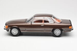 Mercedes 500 SLC C107 Rudas KK-Scale 1:18 180851 Metalas - nuotrauka 3 iš 6