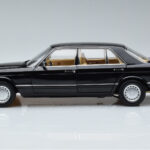 Mercedes 560 SEL W126 Juodas Norev 1:18 - image 4 of 7