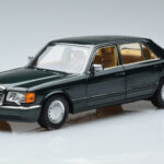 Mercedes 560 SEL W126 Tamsiai Žalia Metalinė Norev 1:18