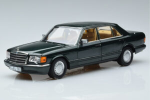 Mercedes 560 SEL W126 Tamsiai Žalia Metalinė Norev 1:18
