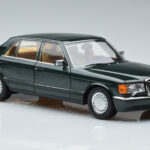 Mercedes 560 SEL W126 Tamsiai Žalia Metalinė Norev 1:18 - image 5 of 7