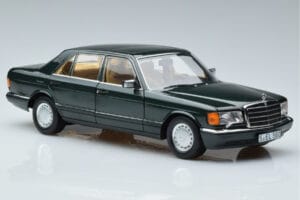 Mercedes 560 SEL W126 Tamsiai Žalia Metalinė Norev 1:18 B66040682 Metalas - nuotrauka 5 iš 7