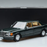 Mercedes 560 SEL W126 Tamsiai Žalia Metalinė Norev 1:18 - image 7 of 7