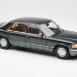 Mercedes 560 SEL W126 Night Žalias Metalinis Dealer Edition Norev 1:18 - image 6 of 8