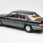 Mercedes 560 SEL W126 Night Žalias Metalinis Dealer Edition Norev 1:18 - image 7 of 8