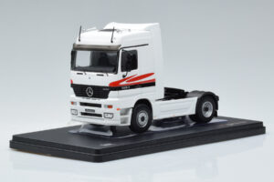 Mercedes Actros MP1 Baltas IXO 1:43 TR064
