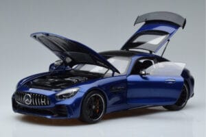 Mercedes AMG GT R C190 Spindinčiai Mėlynas AUTOart 1:18 76334 Metalas - nuotrauka 2 iš 7