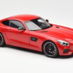 Mercedes AMG GT C190 Raudonas Norev 1:18 - image 6 of 8
