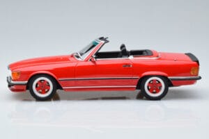 Mercedes AMG SL500 R107 Raudonas Otto 1:18 OT962 Derva - nuotrauka 3 iš 6