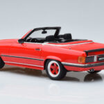 Mercedes AMG SL500 R107 Raudonas Otto 1:18 - image 5 of 6