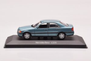 Mercedes C-Class W202 C220 Petrol Metalinis Minichamps 1:43