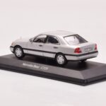 Mercedes C-Class W202 C220 Sidabrinis Minichamps 1:43 - image 3 of 4