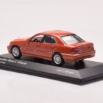 Mercedes C-Class W202 C240 Oranžinis Metalinis Minichamps 1:43 - image 3 of 4