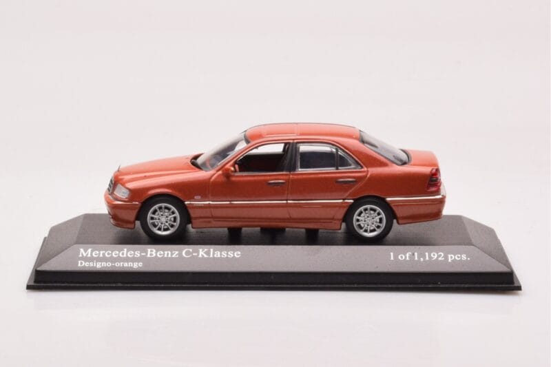 Mercedes C-Class W202 C240 Oranžinis Metalinis Minichamps 1:43