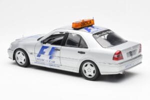 Mercedes C-Class W202 AMG Medical Car F1 1997 UT Models 1:18 26106 Metalas - nuotrauka 5 iš 6