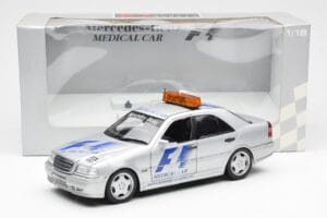 Mercedes C-Class W202 AMG Medical Car F1 1997 UT Models 1:18 26106 Metalas - nuotrauka 6 iš 6