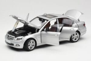 Mercedes C-Class W204 Avantgarde Sidabrinis AUTOart 1:18 B66962368 Metalas - nuotrauka 2 iš 8