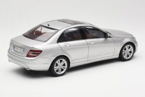 Mercedes C-Class W204 Avantgarde Sidabrinis AUTOart 1:18 B66962368 Metalas - nuotrauka 3 iš 8