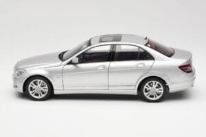 Mercedes C-Class W204 Avantgarde Sidabrinis AUTOart 1:18 B66962368 Metalas - nuotrauka 4 iš 8