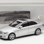 Mercedes C-Class W204 Avantgarde Sidabrinis AUTOart 1:18 - image 8 of 8