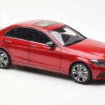 Mercedes C-Class W205 Raudonas Metallic Asia Exclusive Norev 1:18 - image 6 of 8