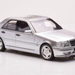 Mercedes C36 AMG W202 Sidabrinis Otto 1:18 - image 4 of 6